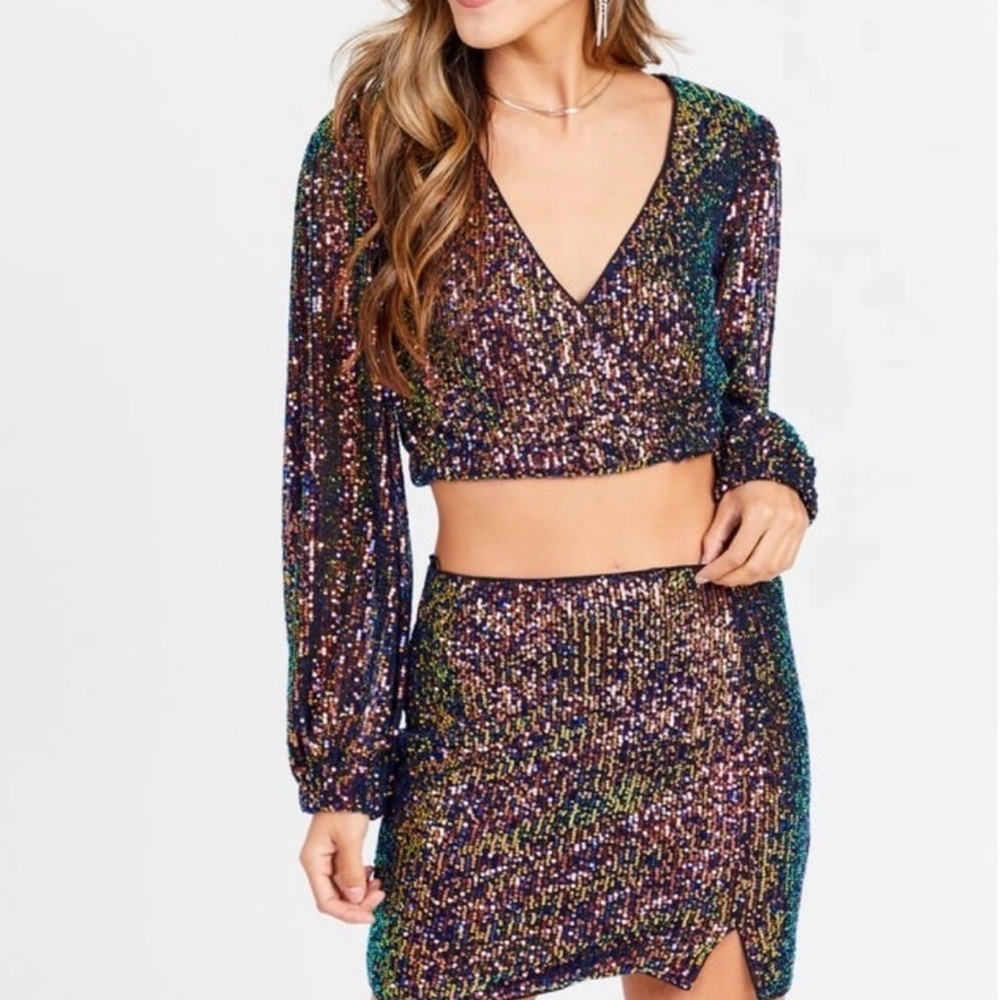 Altar’d State Sequin Mini Skirt & Long Sleeve Crop Top Set – NWT